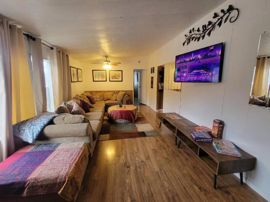 Campground At Sequoia Mountain Farms - Bring Your Own Tent Or Rv - No Bedrooms Or Beds Provided Miramonte Exterior foto